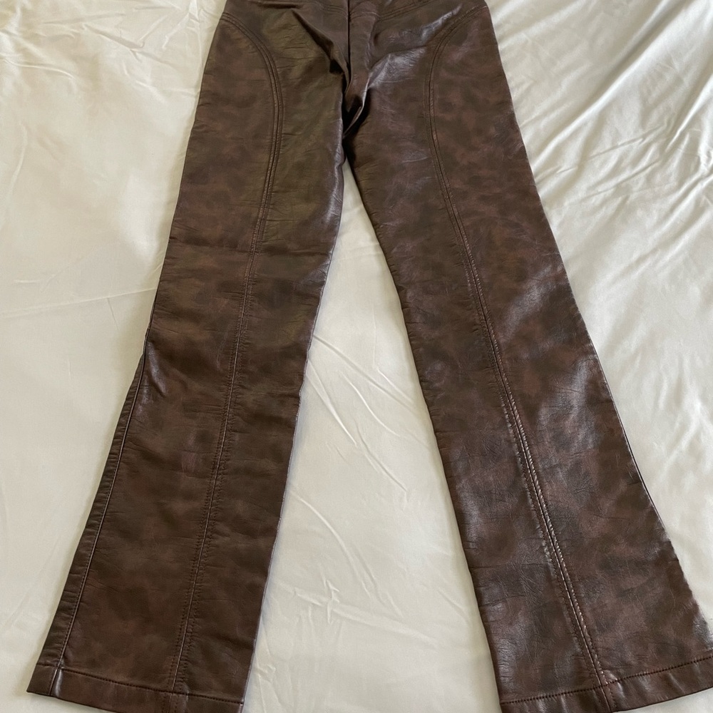 NWOT β¨ | URBAN OUTFITTERS FAUX LEATHER PANTS π - Picture 13 of 16